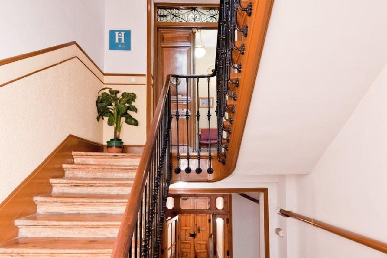 Hostal Las Cortes Madrid Kültér fotó