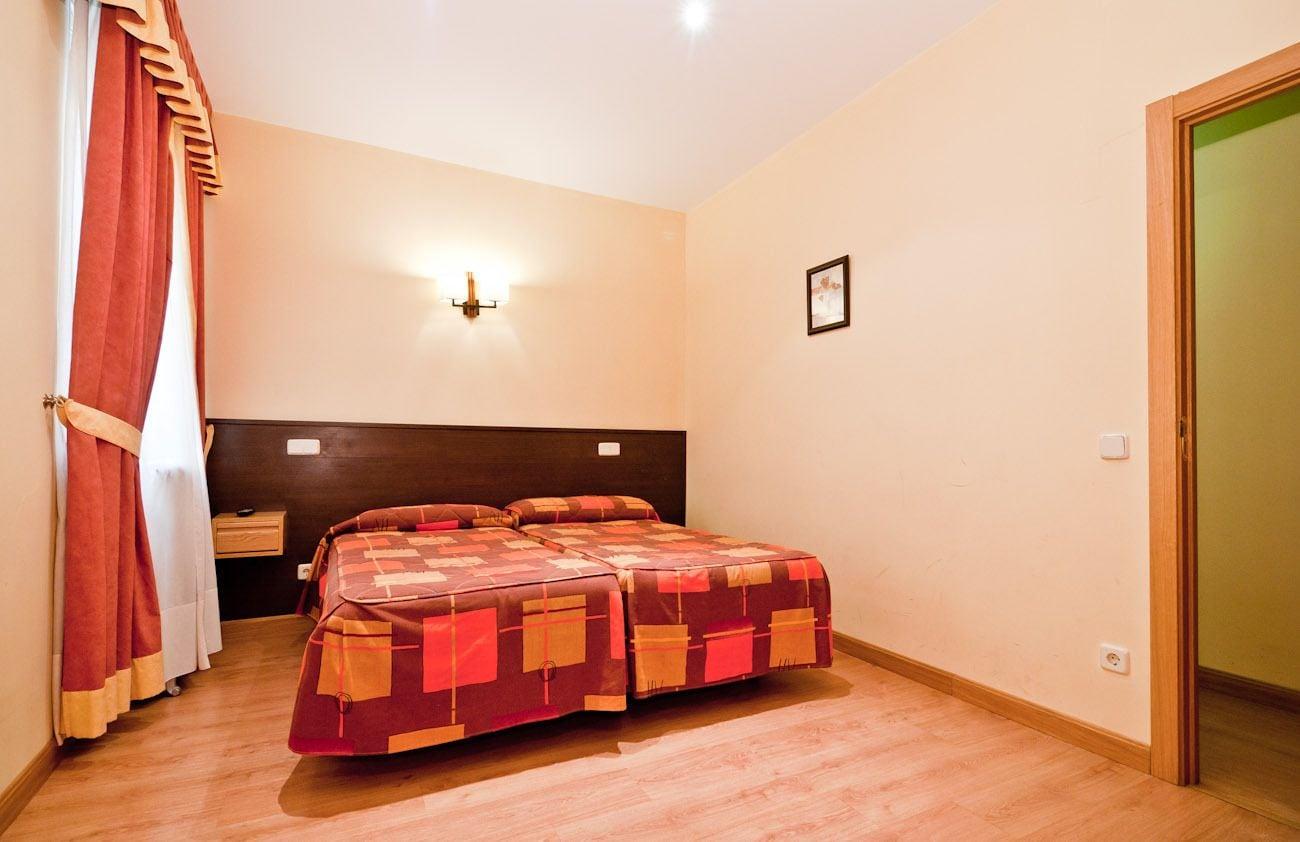 Hostal Las Cortes Madrid Kültér fotó