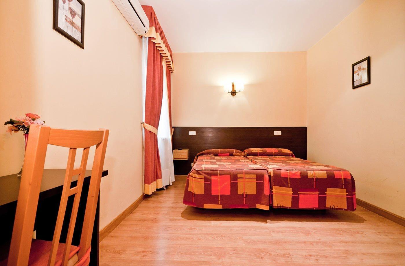 Hostal Las Cortes Madrid Kültér fotó