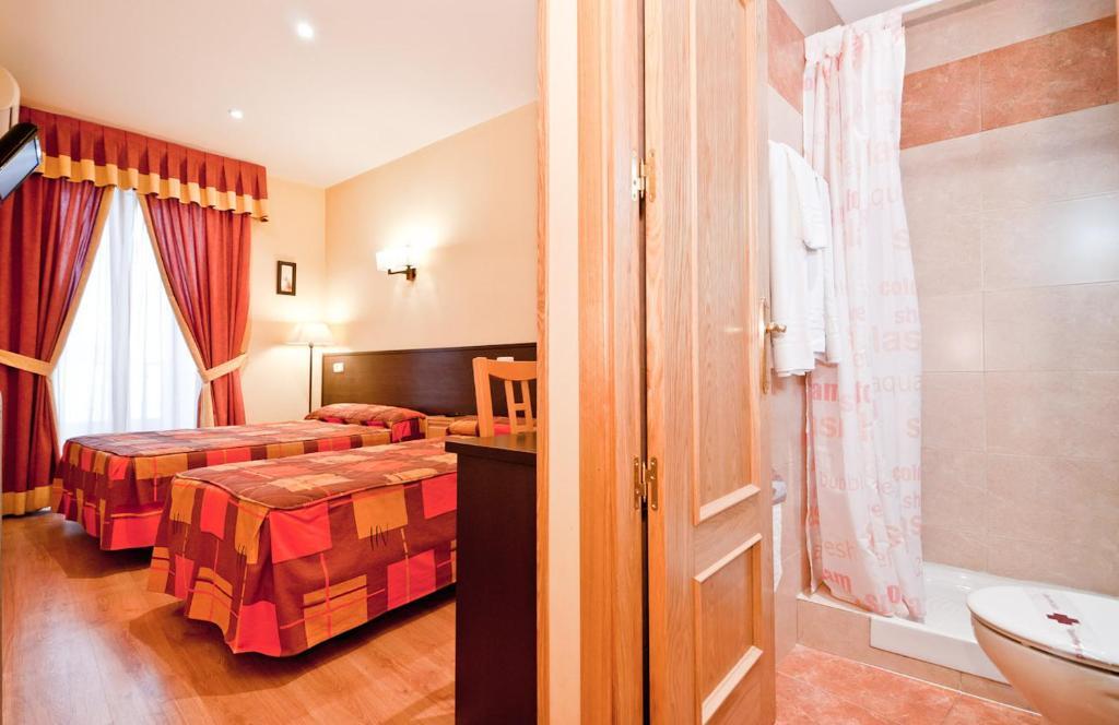 Hostal Las Cortes Madrid Kültér fotó